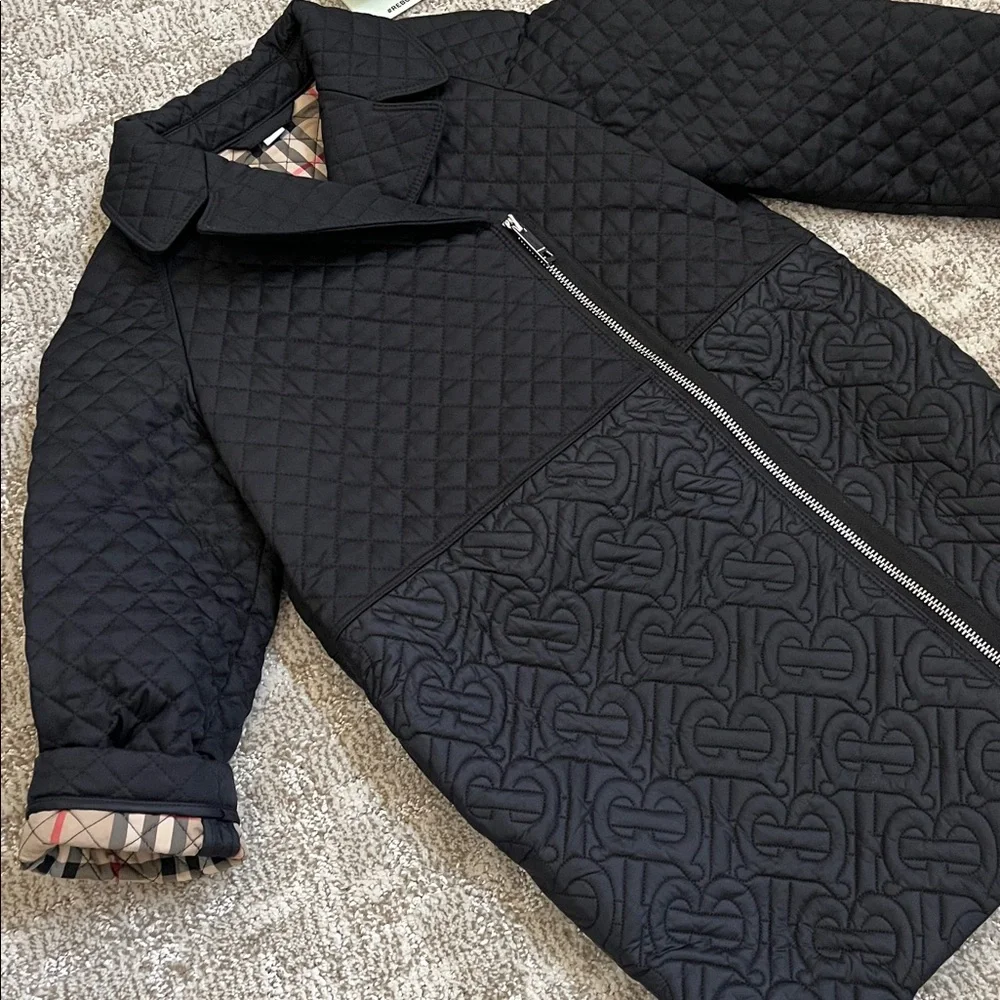 Burberry Girls’ Gia Cocoon Black TB Monogram Quilted Coat/Check Interior—6Y - Picture 6 of 16